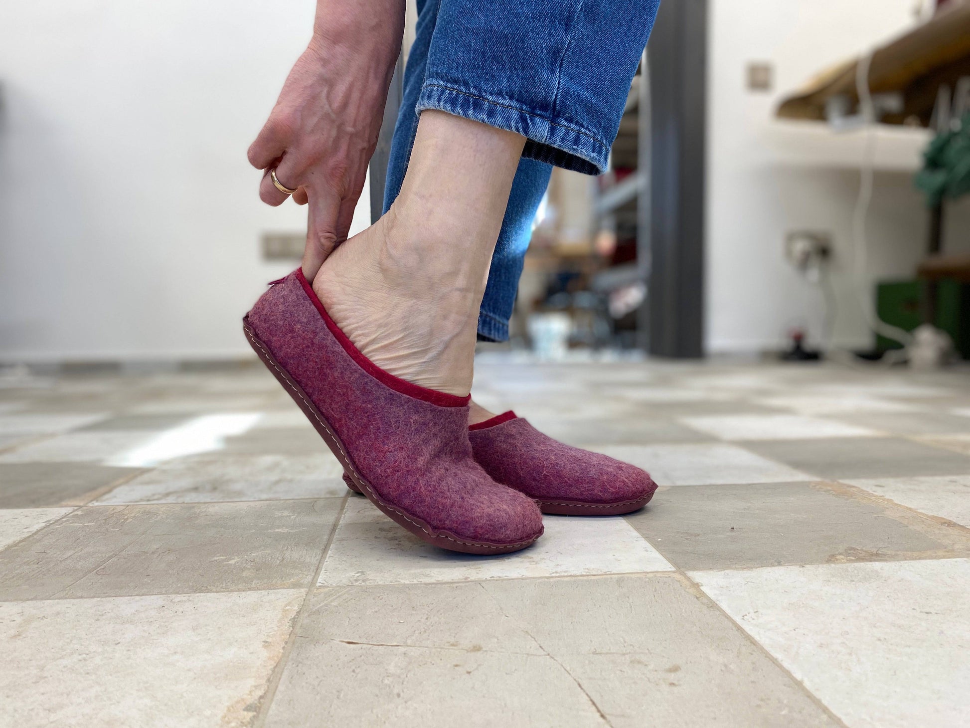 BureBure house slippers for women are 100 % handmade from natural felted wool.