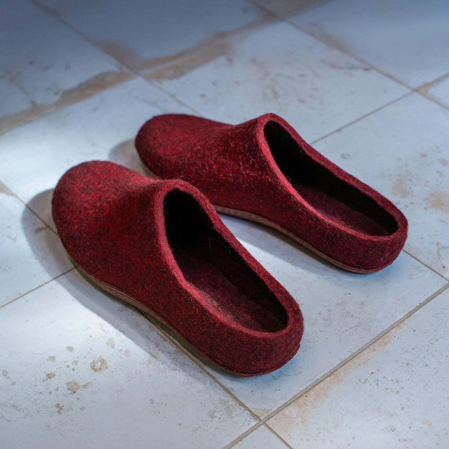 Slip-On Slippers SEMI-V Red