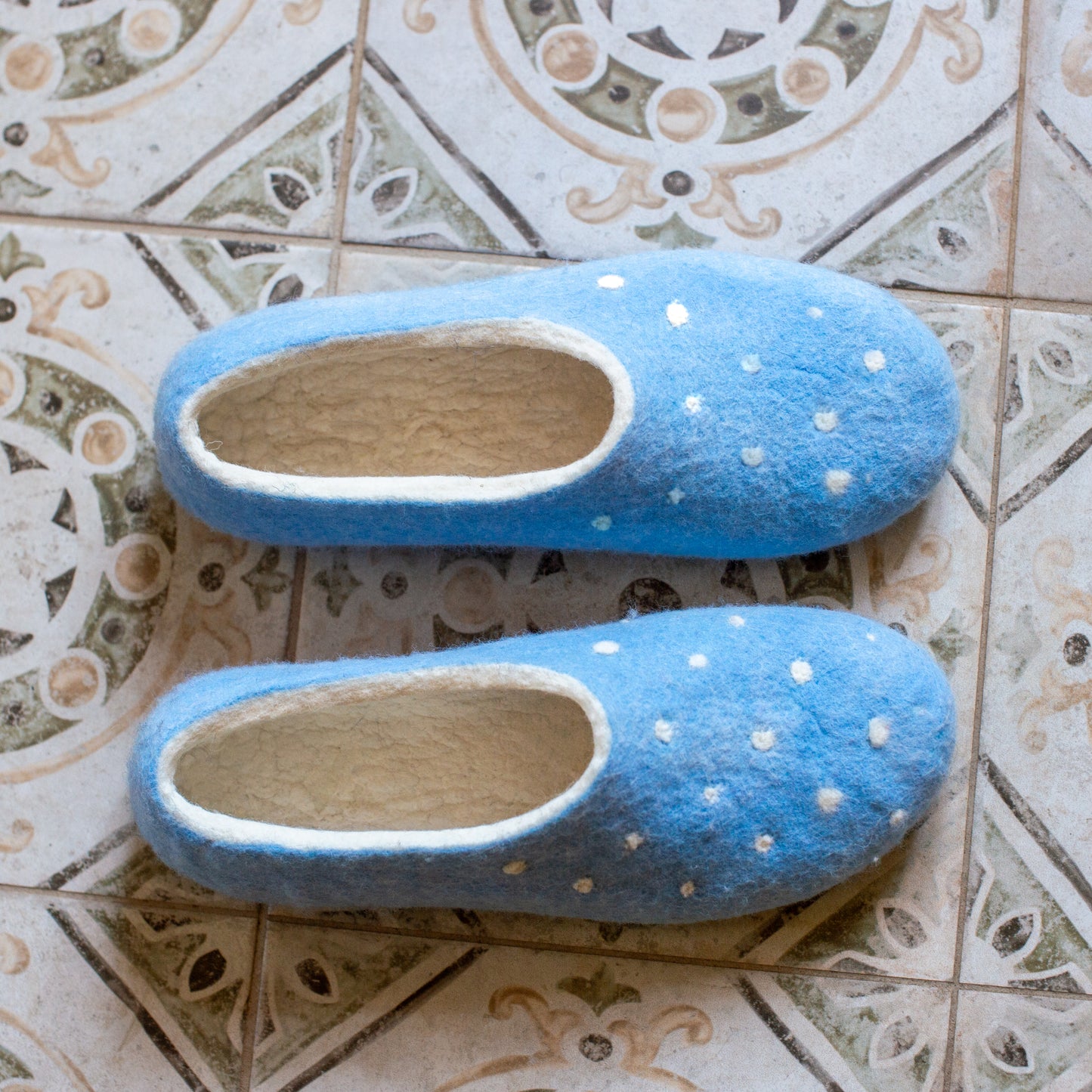 Two-Tone Extra Soft Merino Felt Slippers – Cashmere Feel