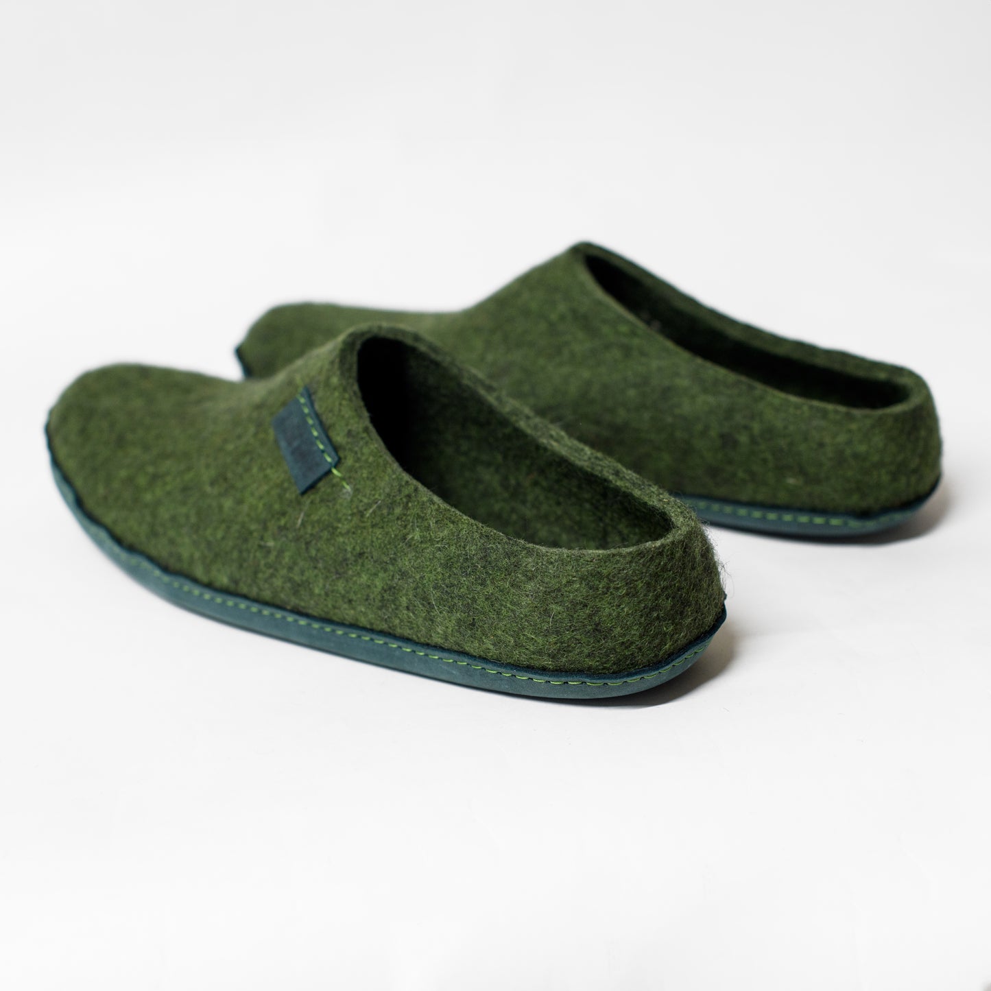 Easy to slip on men's slippers - Dark Olive