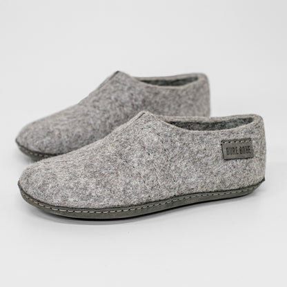 Gray COCOON Clogs with front cutting for a high instep and wide feet