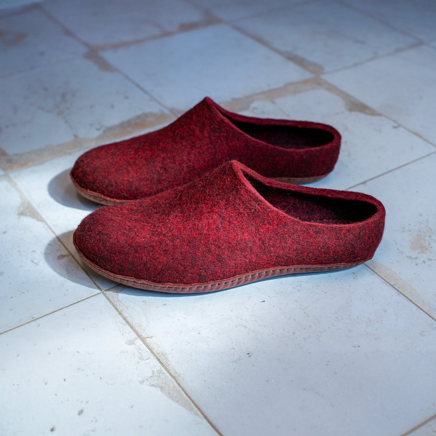 Slip-On Slippers SEMI-V Red