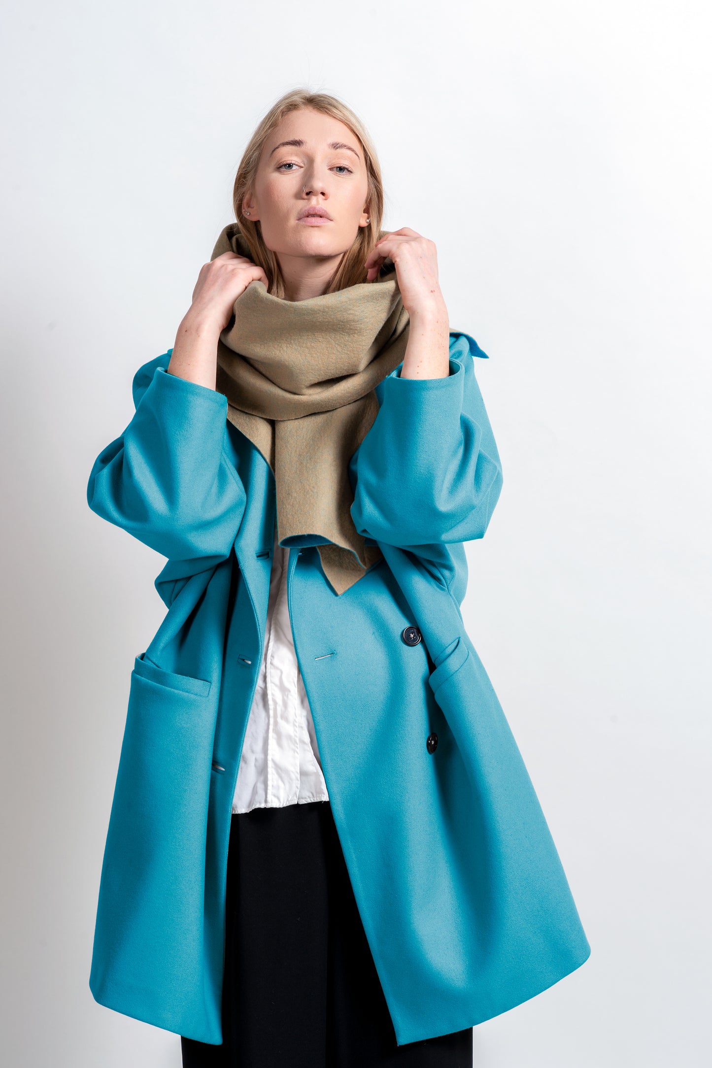 Two-Tone Extra Soft Merino Felt Scarf – Cashmere Feel