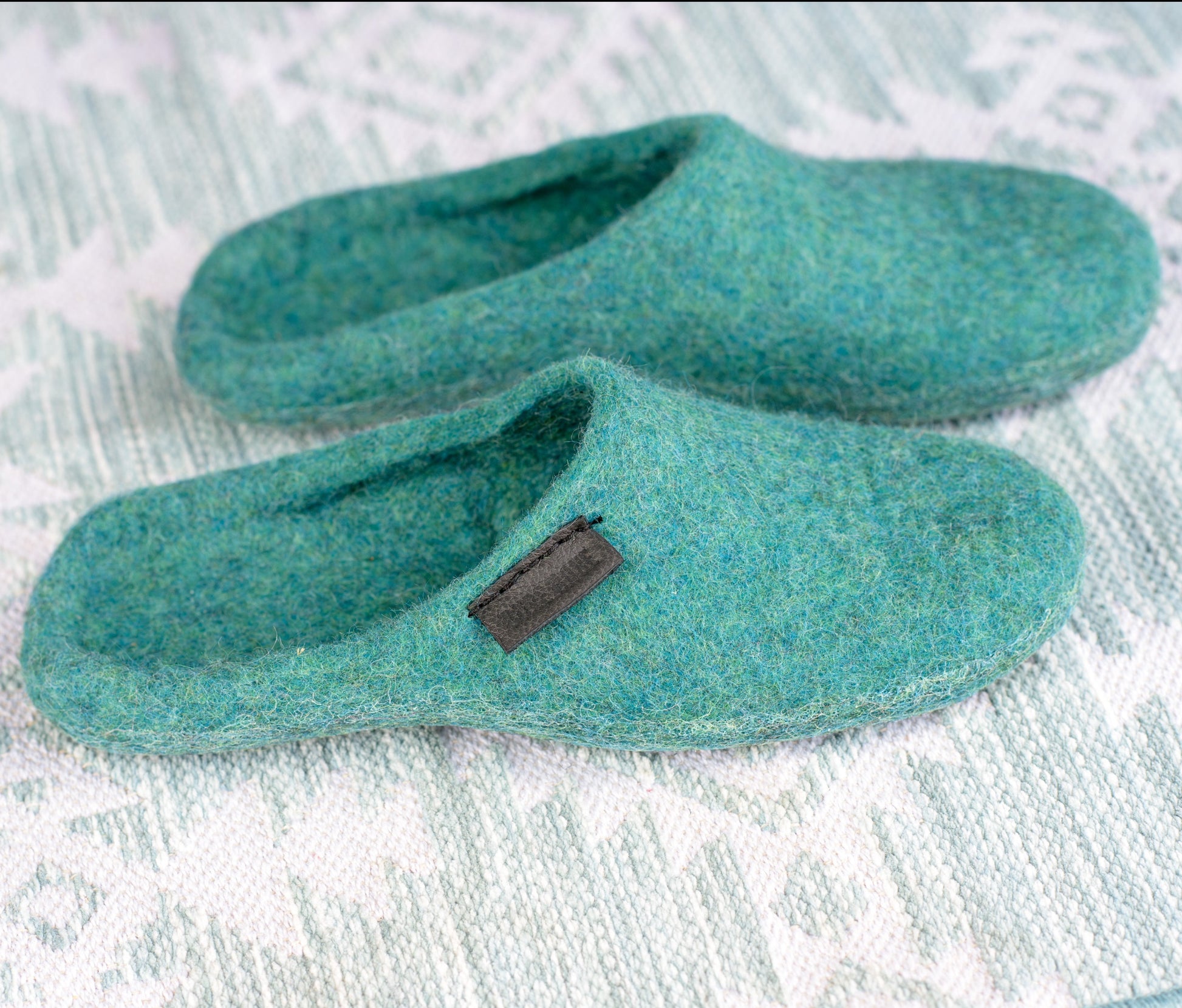 Mens Backless Closed Toe Slipper with Non Slip Felted Wool Shoes – BureBure shoes and slippers